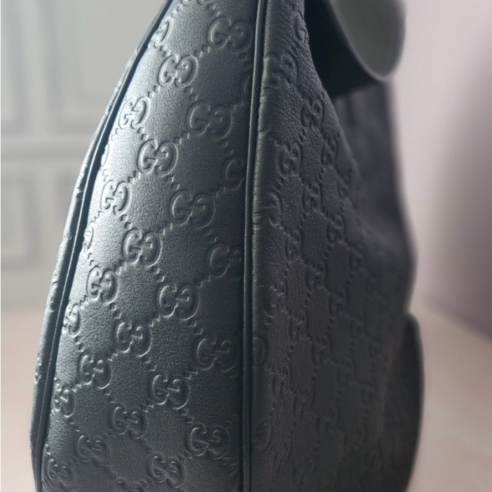 Guccisima Nero Leather Hobo Bag- 1 DAY ONLY OFFER. IF U HIT LIKE GET READY !!! - Picture 5 of 16